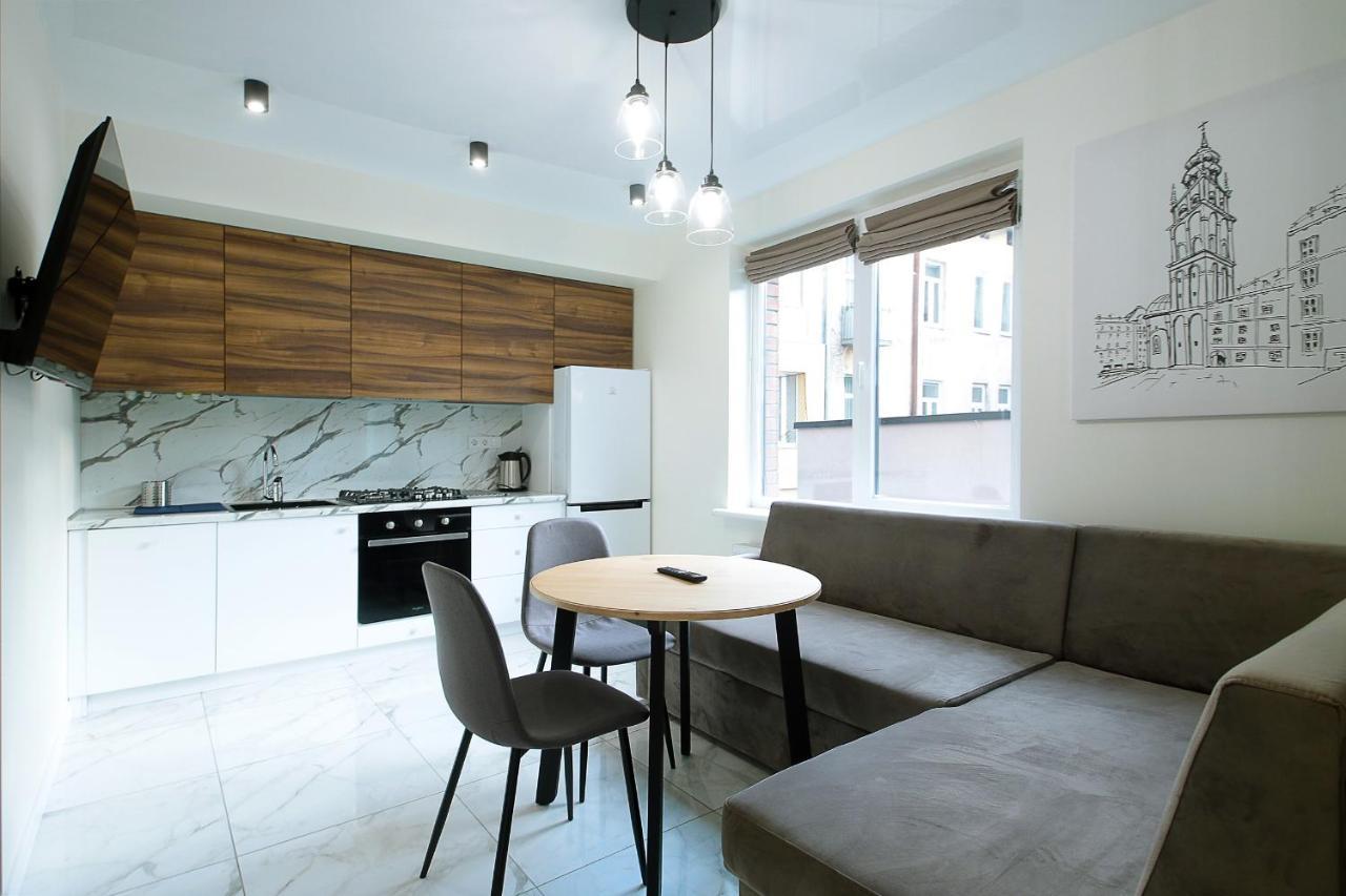 Luxury Nest Lviv Center Apartamento Exterior foto