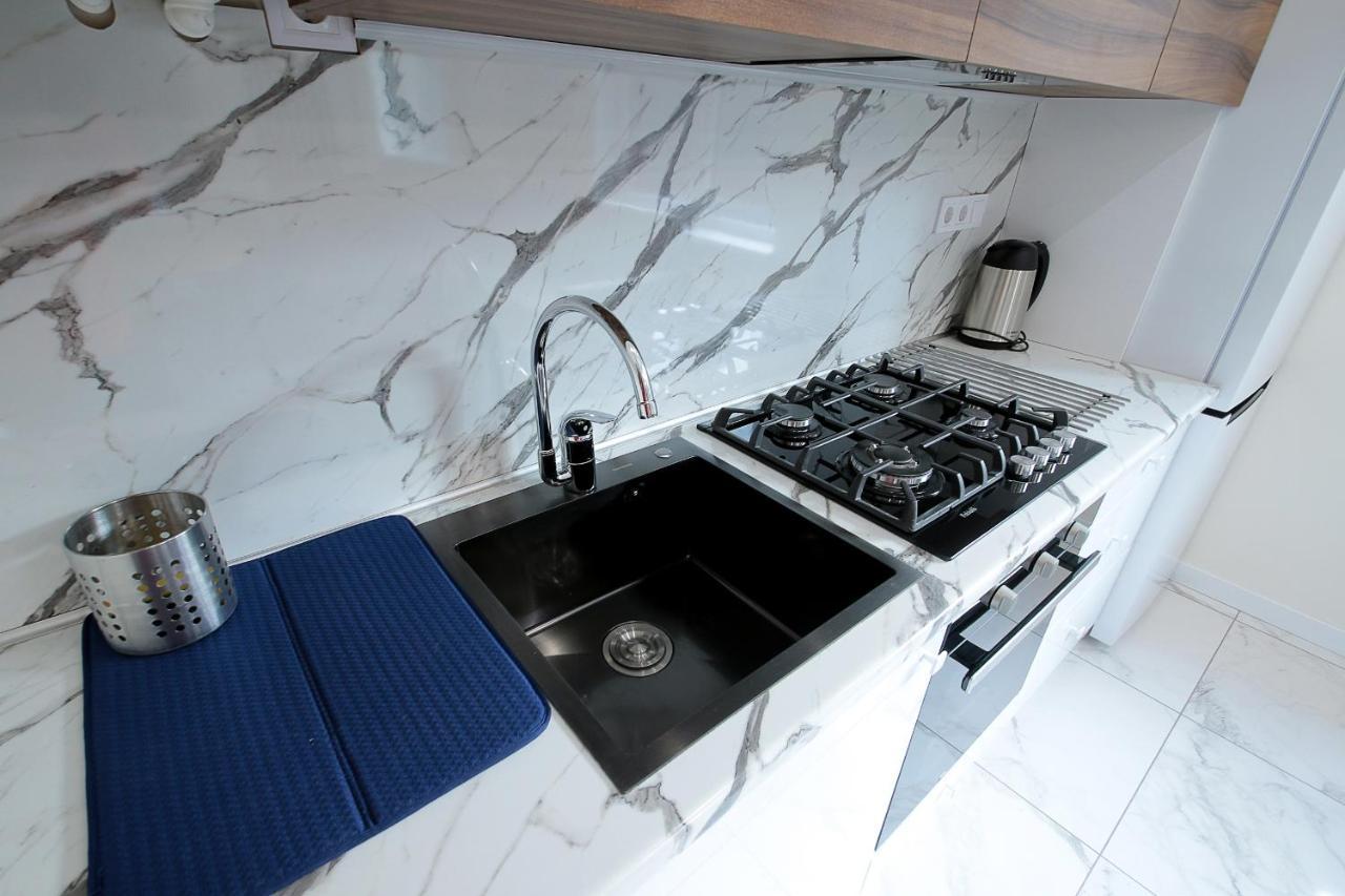 Luxury Nest Lviv Center Apartamento Exterior foto