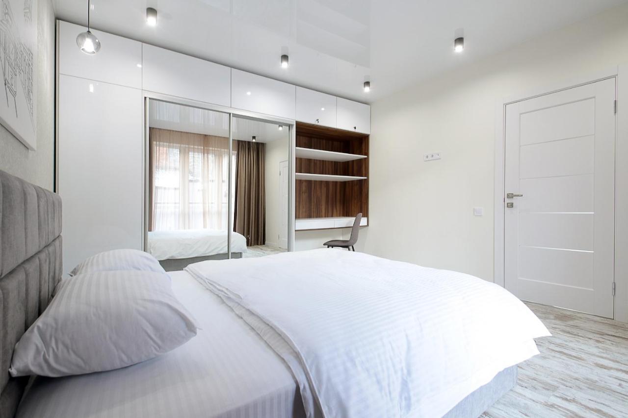 Luxury Nest Lviv Center Apartamento Exterior foto