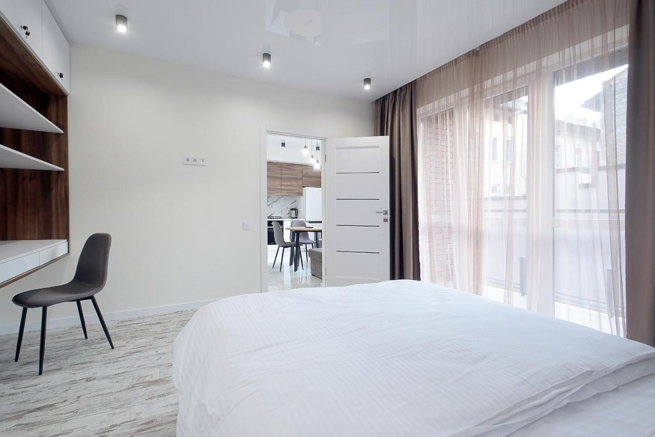 Luxury Nest Lviv Center Apartamento Exterior foto