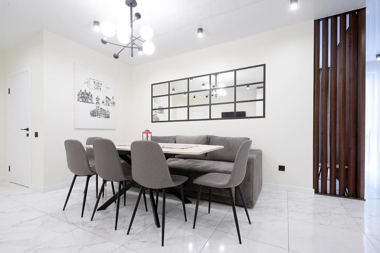 Luxury Nest Lviv Center Apartamento Exterior foto