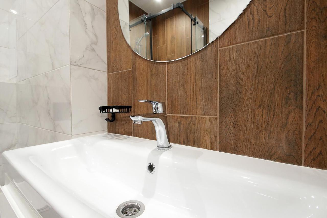 Luxury Nest Lviv Center Apartamento Exterior foto