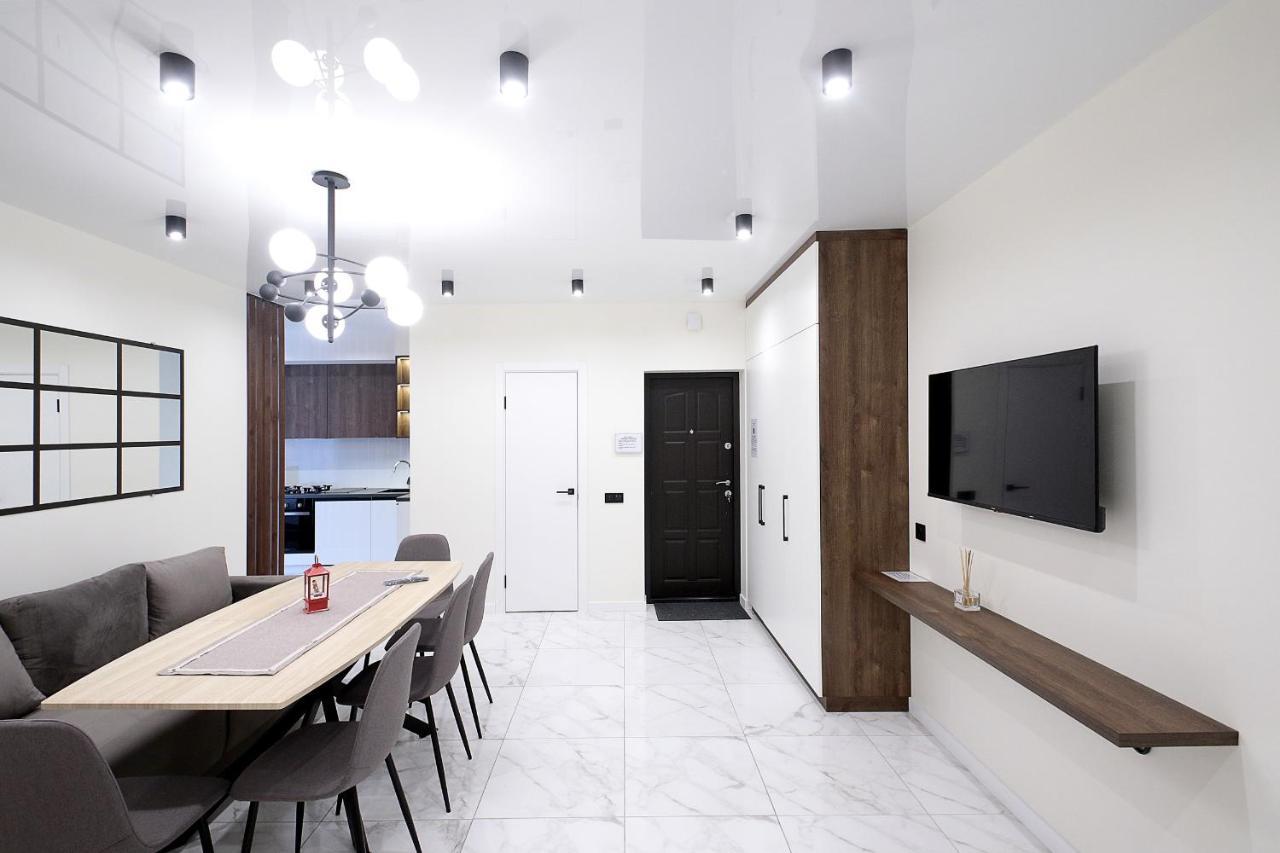 Luxury Nest Lviv Center Apartamento Exterior foto
