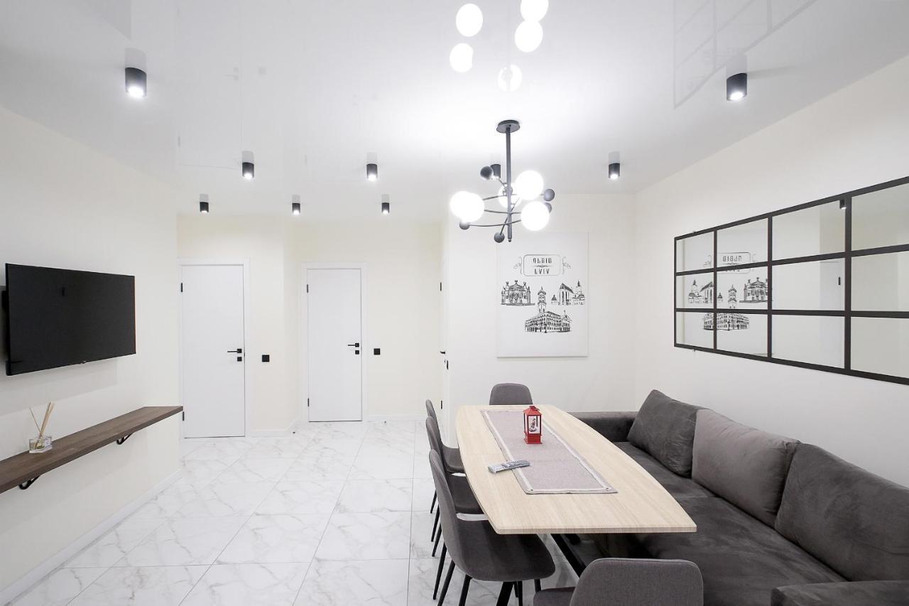 Luxury Nest Lviv Center Apartamento Exterior foto