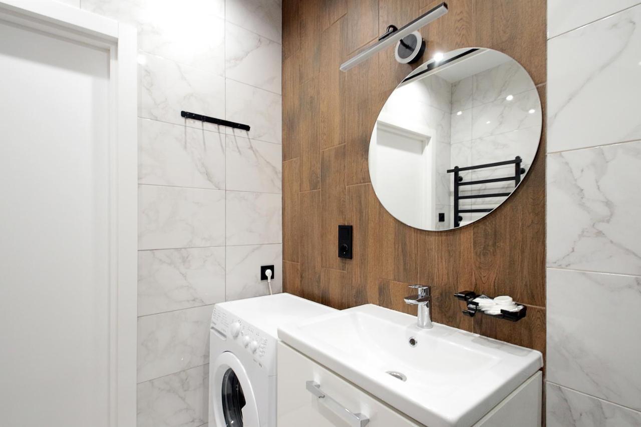 Luxury Nest Lviv Center Apartamento Exterior foto