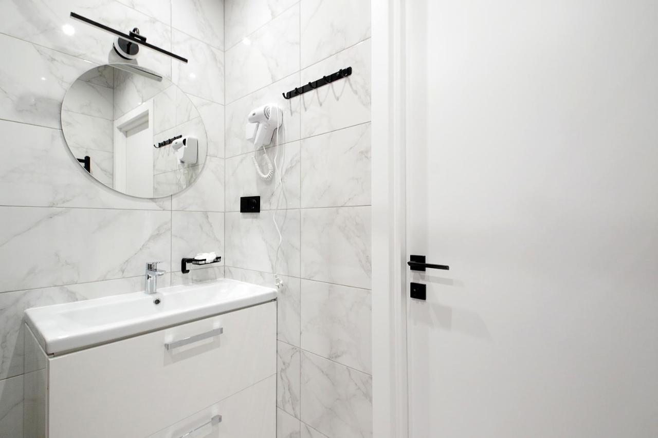 Luxury Nest Lviv Center Apartamento Exterior foto